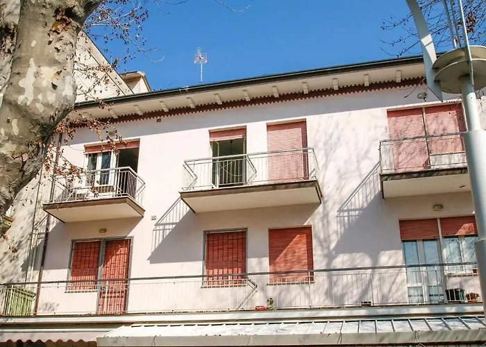 2 Bedroom Cozy In Igea Marina * Bellaria-Igea Marina